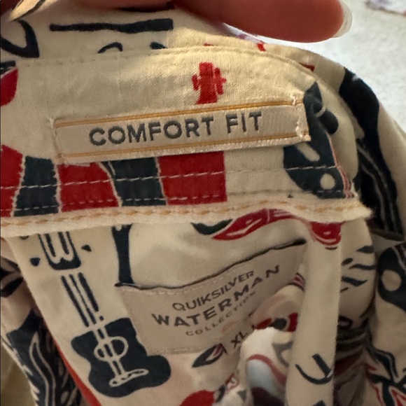 Quicksilver Waterman Men's Mele Kalikimaka Christmas Hawaiian Shirt XL - Picture 7 of 7